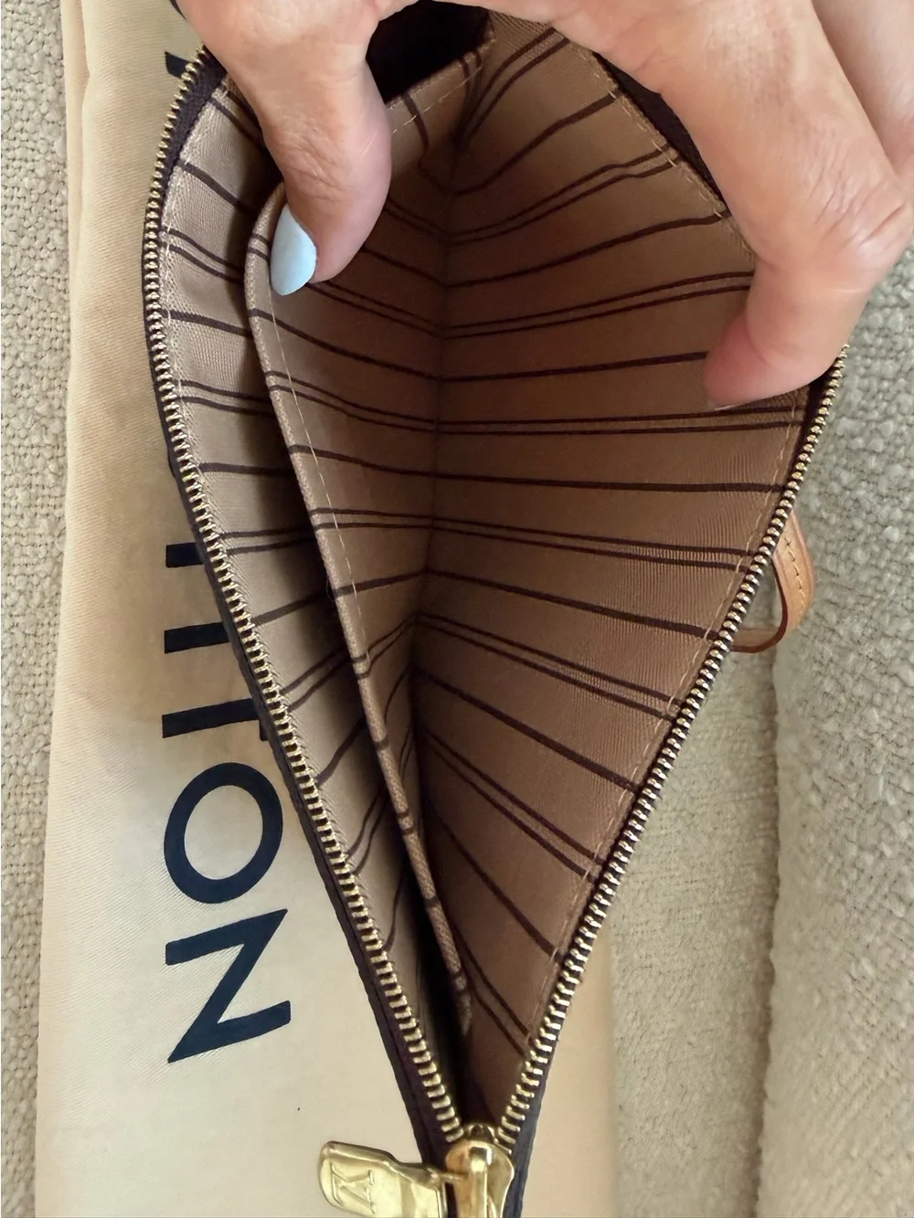 Louis Vuitton Neverfull Monogram Canvas Pouch